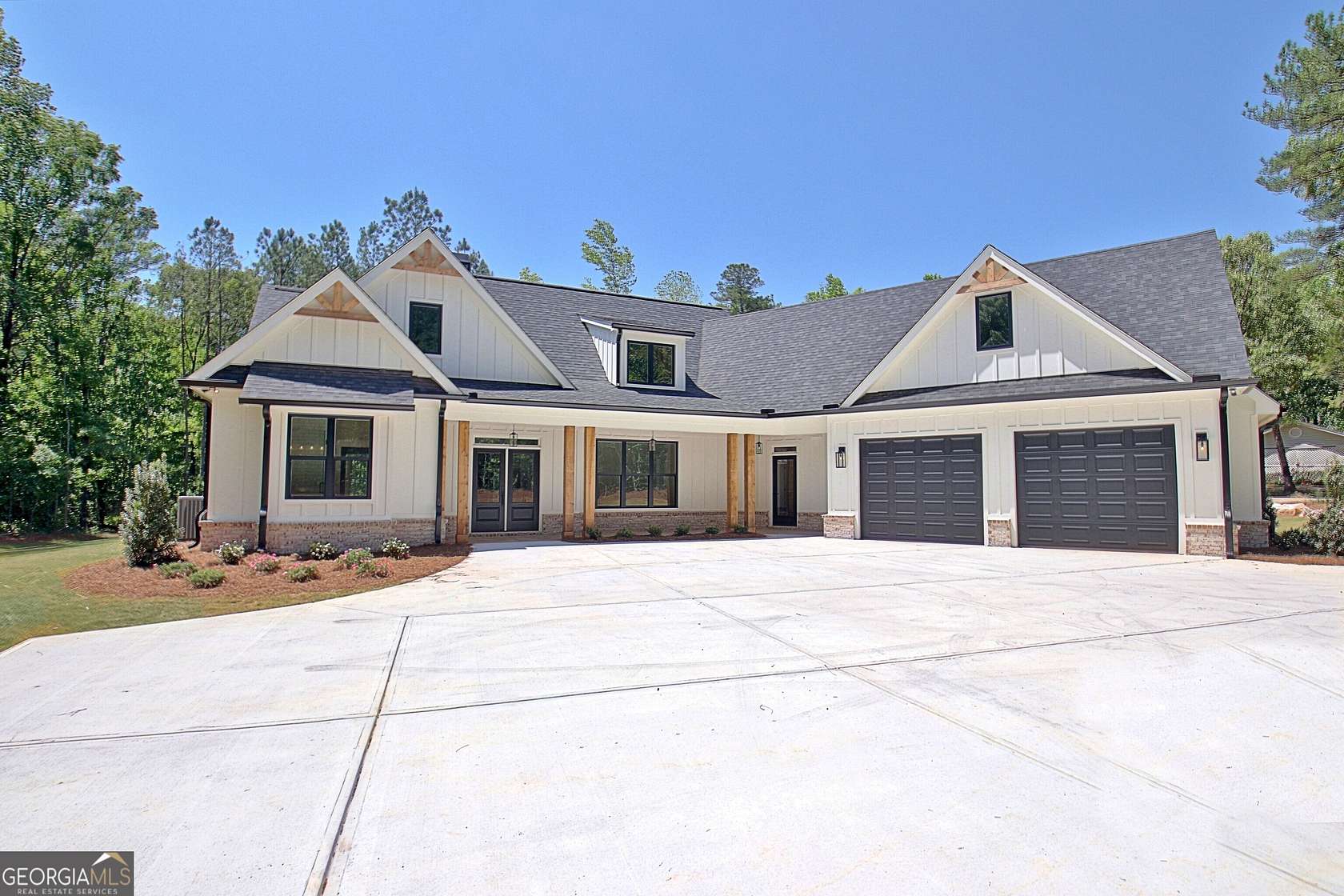 2.42 Acres of Land with Home for Sale in Senoia, Georgia