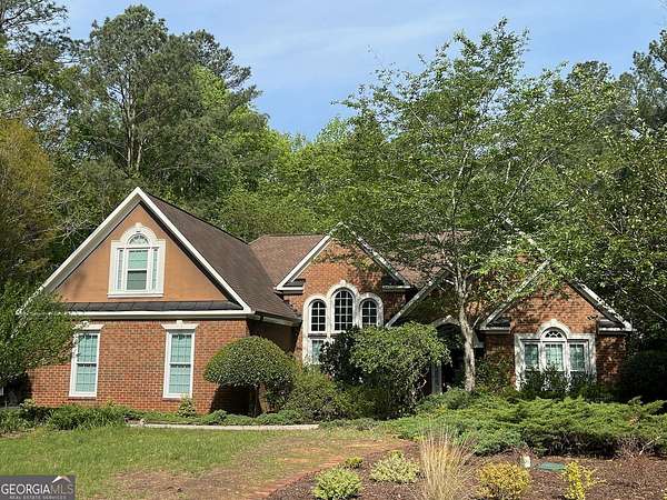 15.7 Acres of Land with Home for Sale in Fayetteville, Georgia