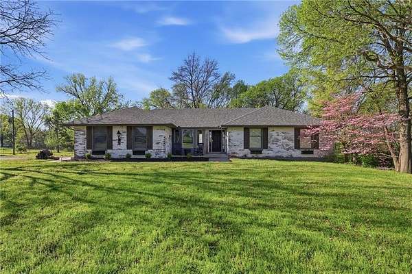 5 Acres of Land with Home for Sale in Kearney, Missouri
