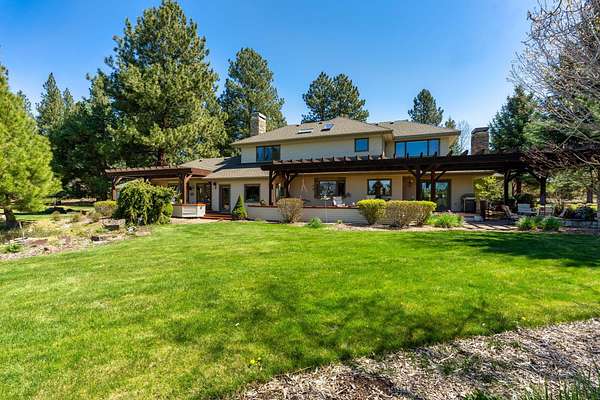 19.7 Acres of Land with Home for Sale in Bend, Oregon