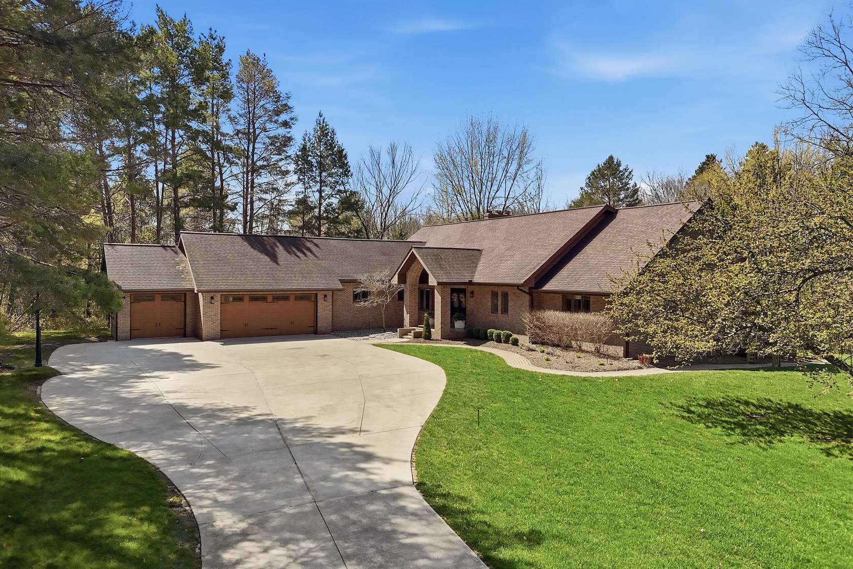 15.7 Acres of Land with Home for Sale in Grand Blanc, Michigan