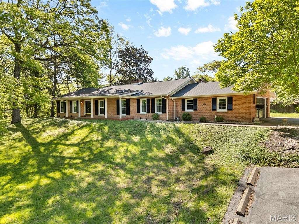 79 Acres of Land with Home for Sale in Belleville, Illinois