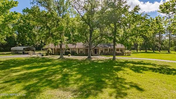 9 Acres of Land with Home for Sale in Middleburg, Florida