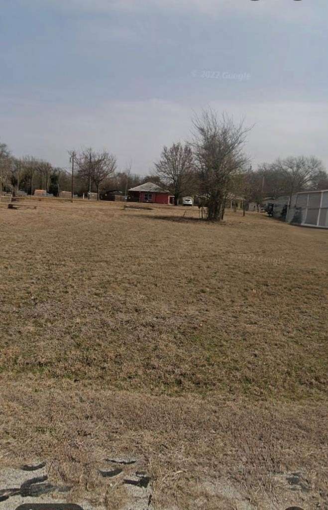 0.14 Acres of Land for Sale in Gun Barrel City, Texas