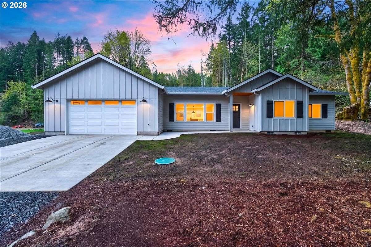 1.5 Acres of Land with Home for Sale in Vernonia, Oregon