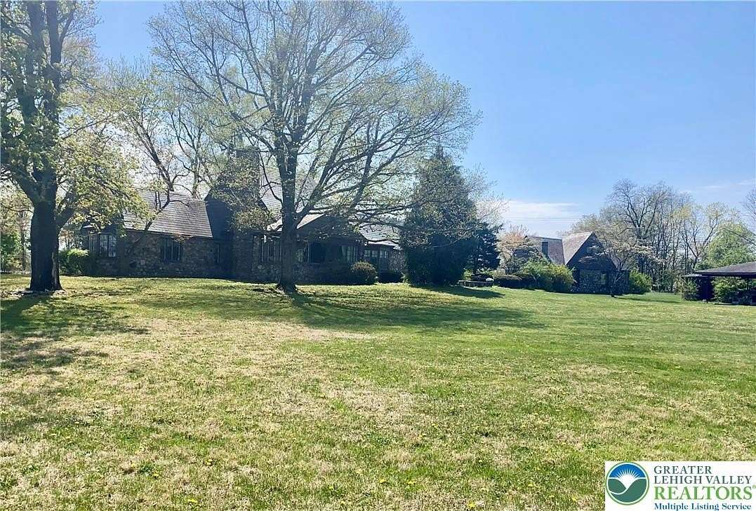 3.1 Acres of Land with Home for Sale in Bangor, Pennsylvania