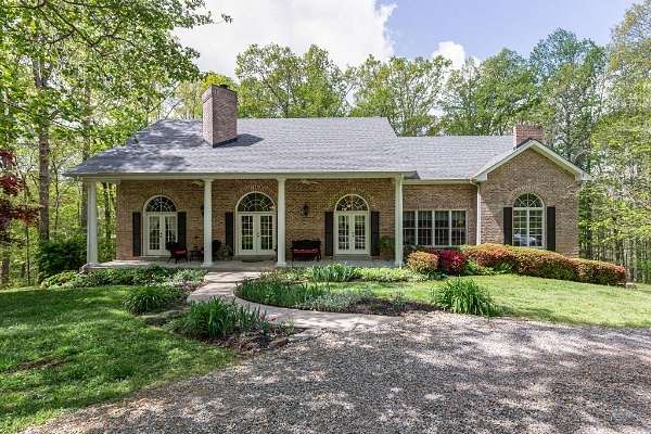 6.85 Acres of Land with Home for Sale in Franklin, Tennessee