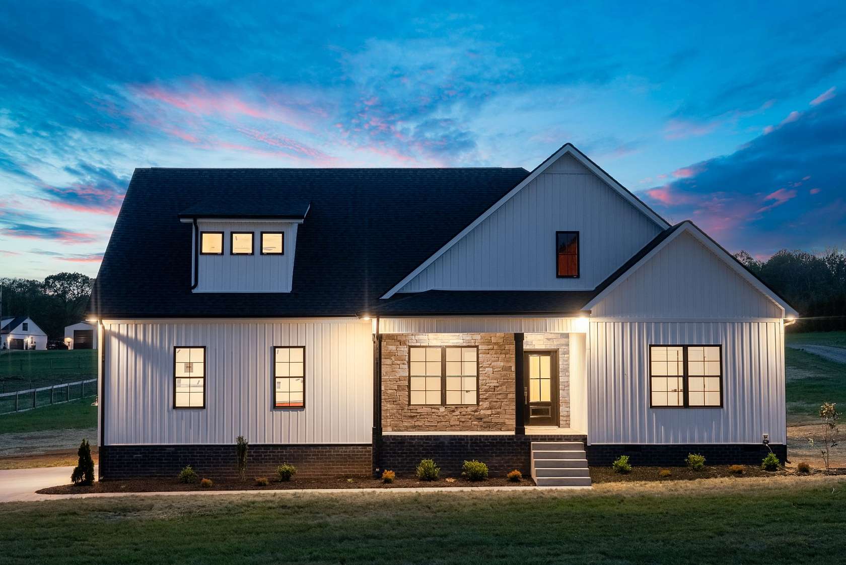1.64 Acres of Land with Home for Sale in Clarksville, Tennessee