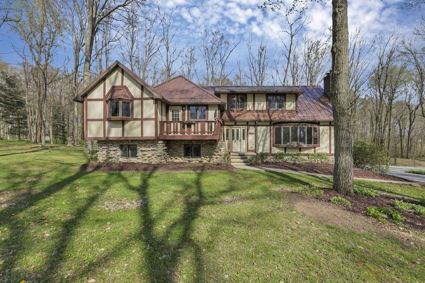 3 Acres of Land with Home for Sale in Mansfield, Ohio
