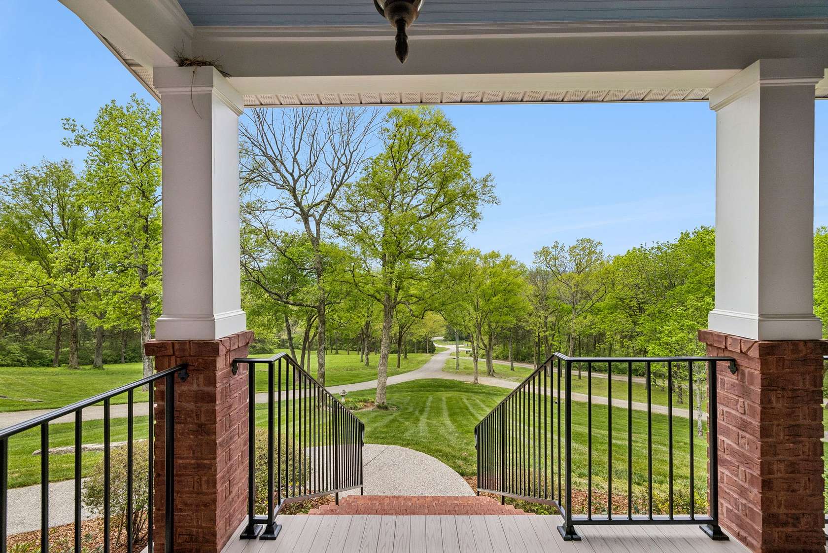 8.28 Acres of Land with Home for Sale in Franklin, Tennessee