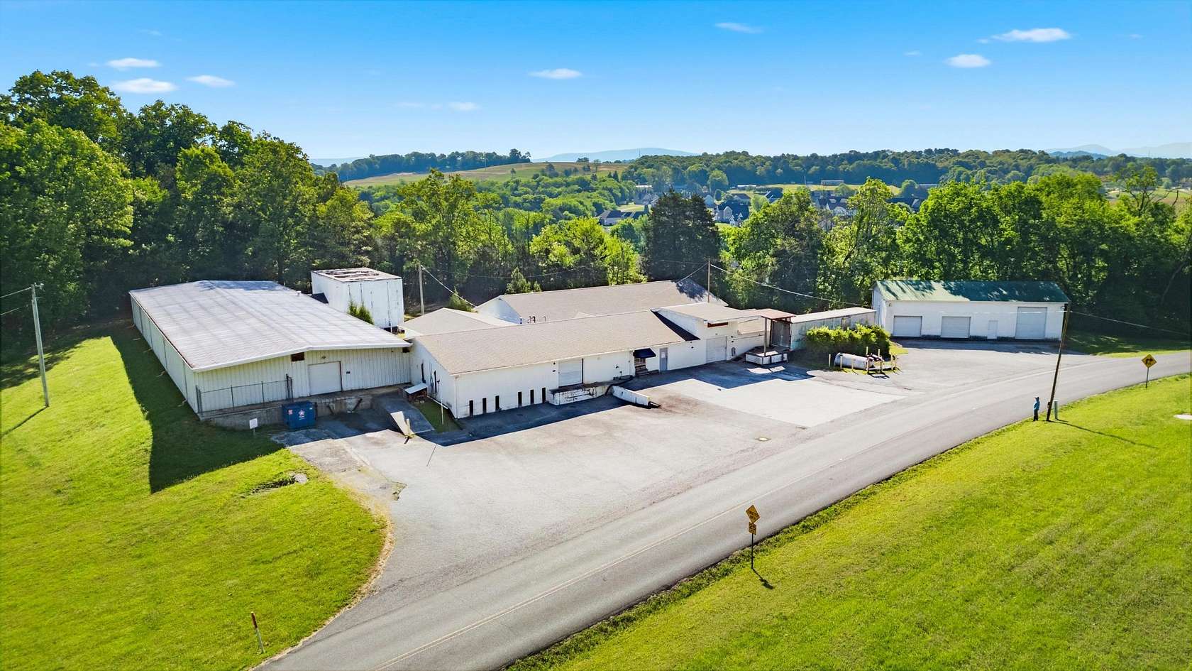 2.3 Acres of Improved Commercial Land for Sale in Cleveland, Tennessee