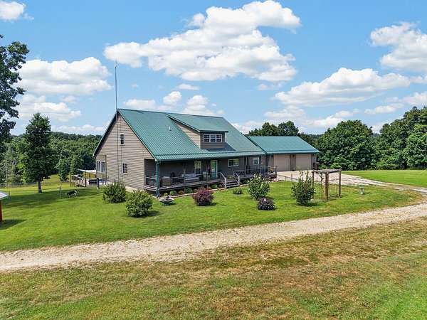 160 Acres of Land with Home for Sale in West Plains, Missouri