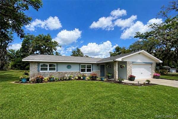 2.42 Acres of Improved Mixed-Use Land for Sale in Crystal River, Florida