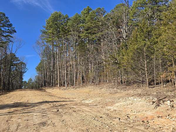 7.5 Acres of Land for Sale in Houston, Missouri