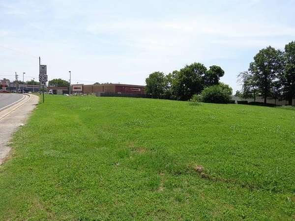1.22 Acres of Commercial Land for Sale in Shelbyville, Tennessee