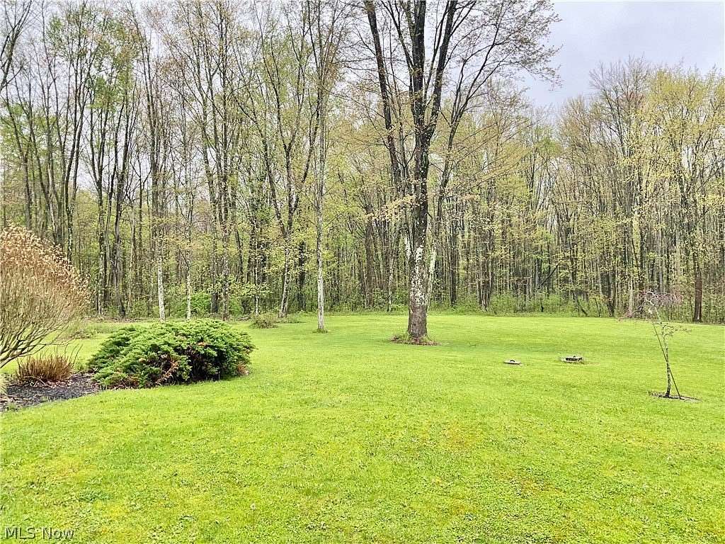 10 Acres of Land with Home for Sale in Brookfield, Ohio