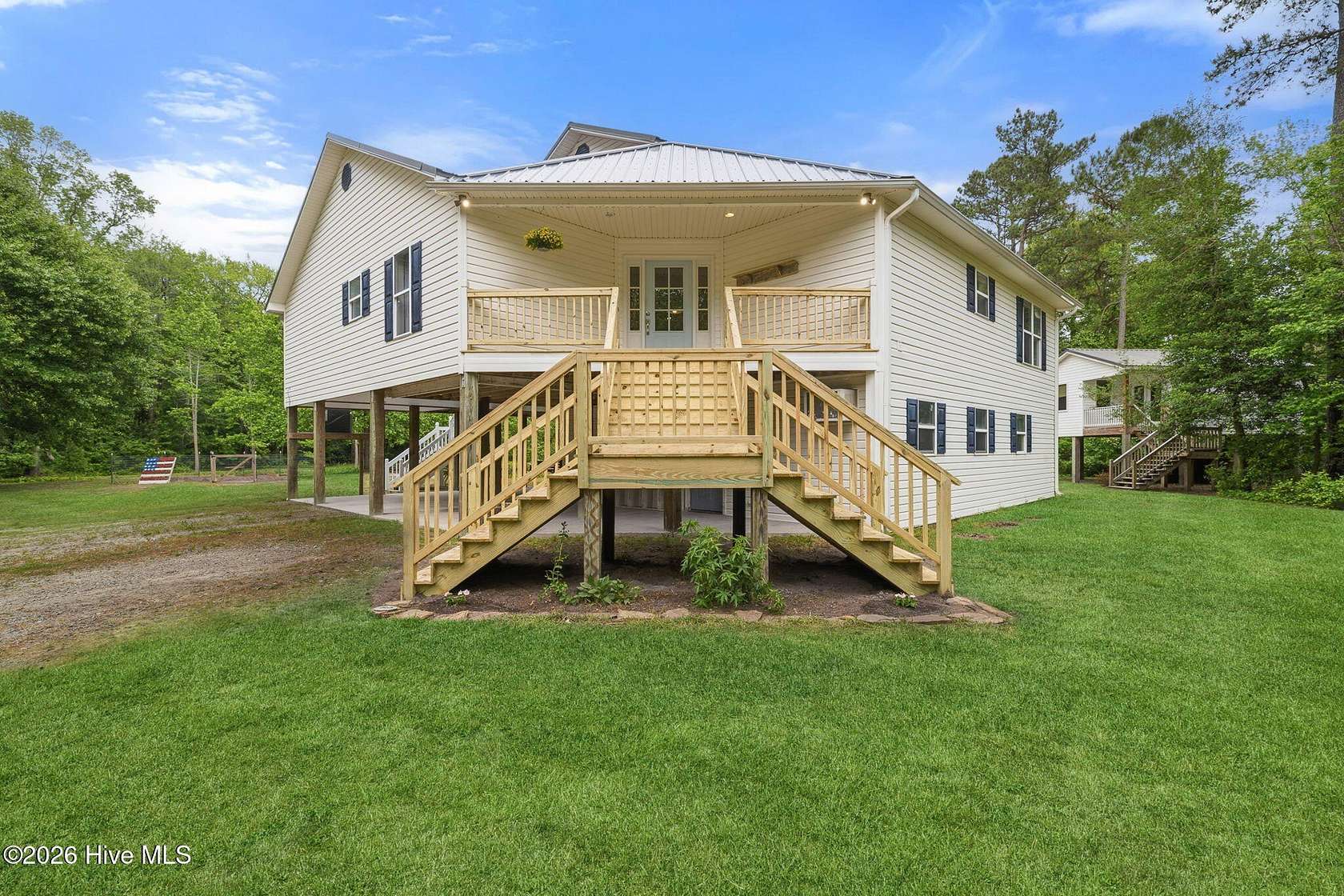 4.7 Acres of Land with Home for Sale in Burgaw, North Carolina