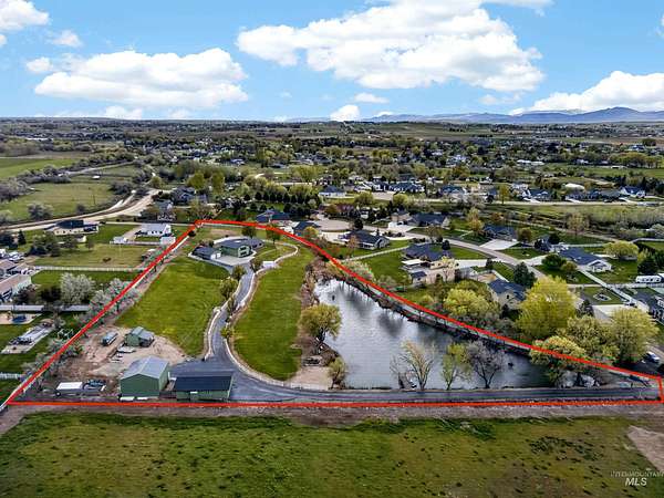 4.7 Acres of Land with Home for Sale in Nampa, Idaho
