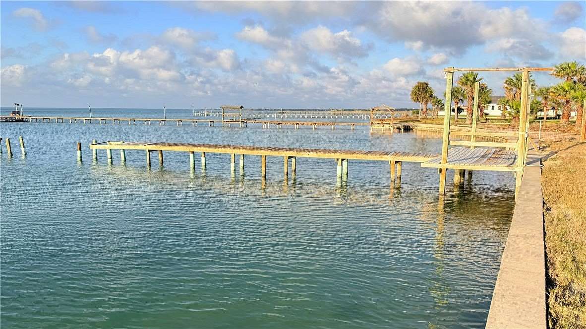 0.95 Acres of Residential Land for Sale in Rockport, Texas