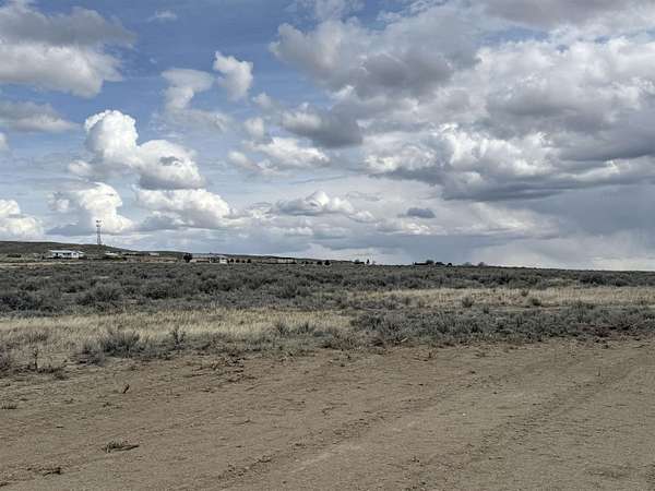 5 Acres of Residential Land for Sale in Riverton, Wyoming