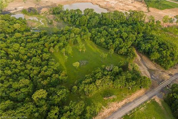 5 Acres of Residential Land for Sale in Fort Smith, Arkansas