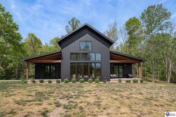 31.4 Acres of Recreational Land with Home for Sale in Munfordville, Kentucky