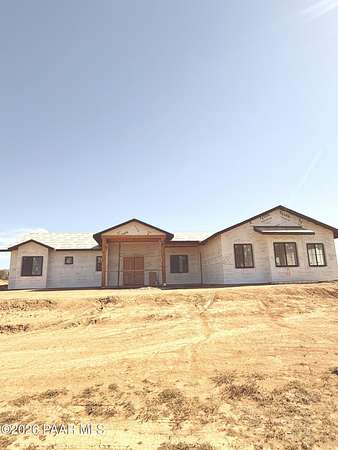 10.4 Acres of Land with Home for Sale in Prescott, Arizona