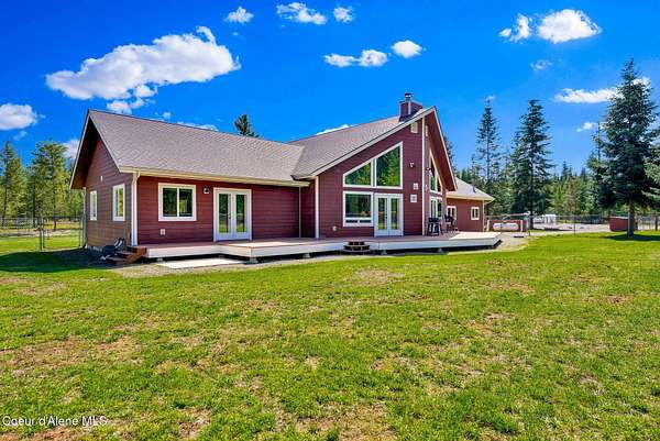20 Acres of Land with Home for Sale in Priest River, Idaho