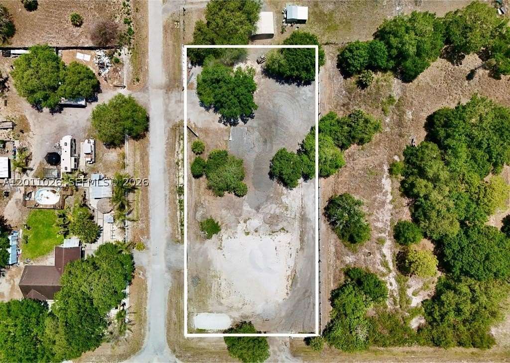 1.25 Acres of Residential Land for Sale in Clewiston, Florida