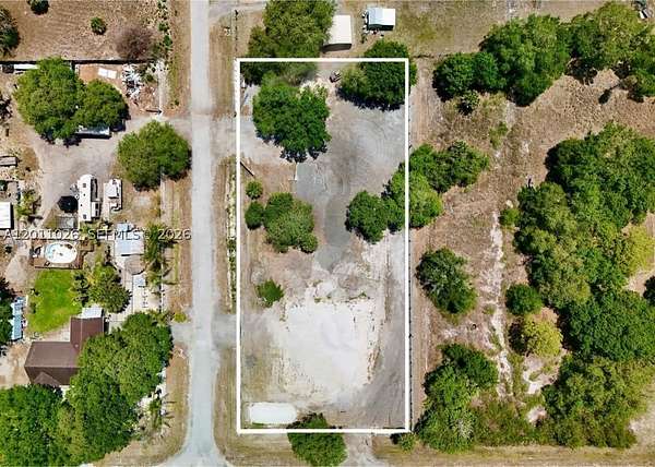 1.25 Acres of Residential Land for Sale in Clewiston, Florida