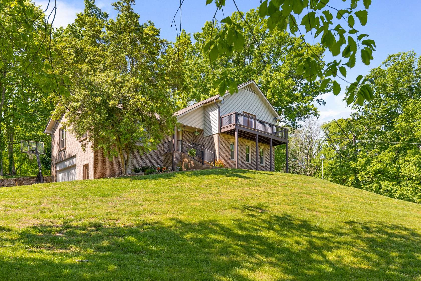 5.37 Acres of Land with Home for Sale in Mount Pleasant, Tennessee