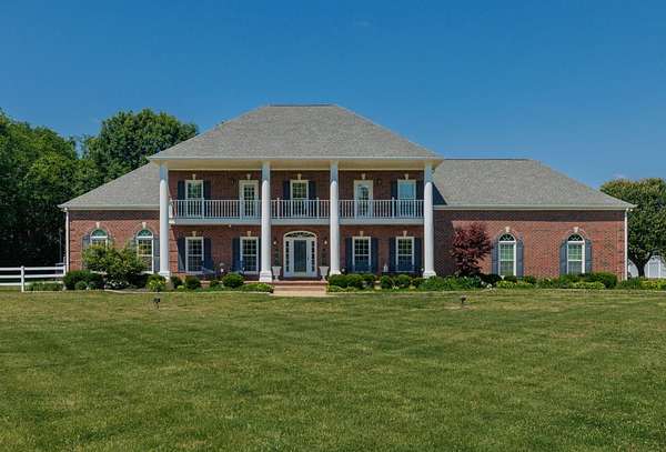 10.3 Acres of Land with Home for Sale in Mount Juliet, Tennessee