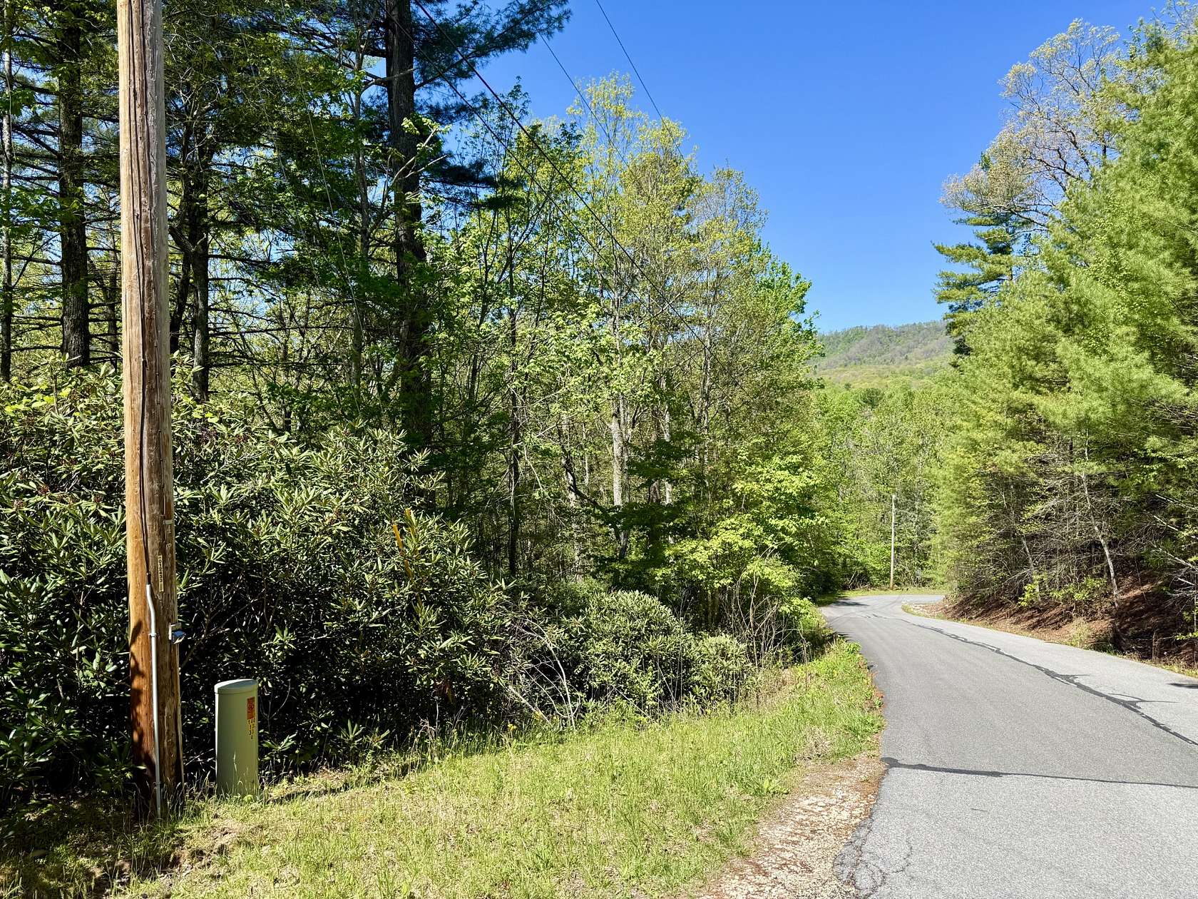 5.3 Acres of Residential Land for Sale in Mountain City, Tennessee