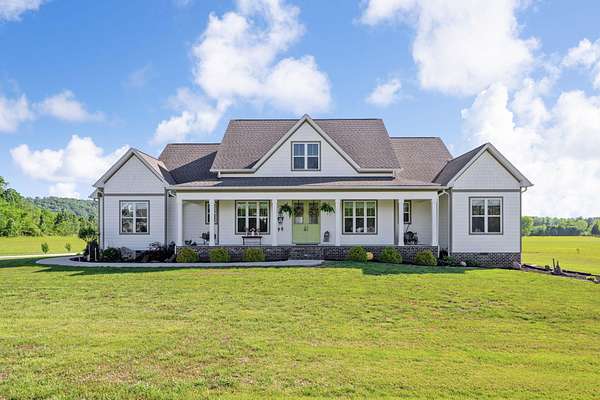 1.5 Acres of Land with Home for Sale in Decatur, Tennessee