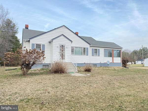 3.82 Acres of Land with Home for Lease in Ruther Glen, Virginia