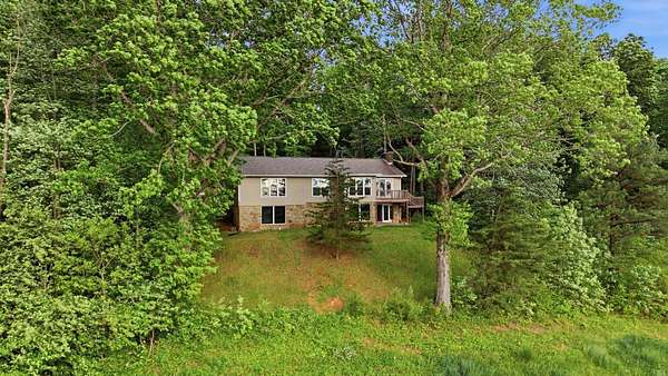 1.5 Acres of Land with Home for Sale in London, Kentucky