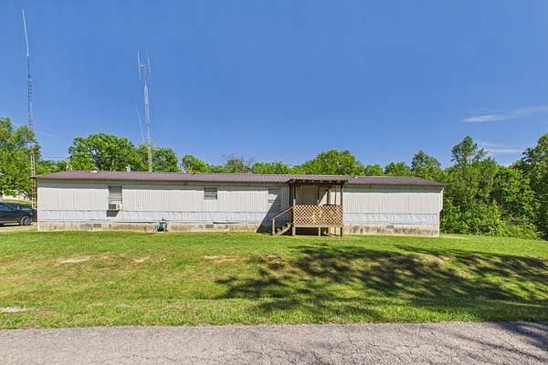 3.34 Acres of Land with Home for Sale in Williamsburg, Kentucky
