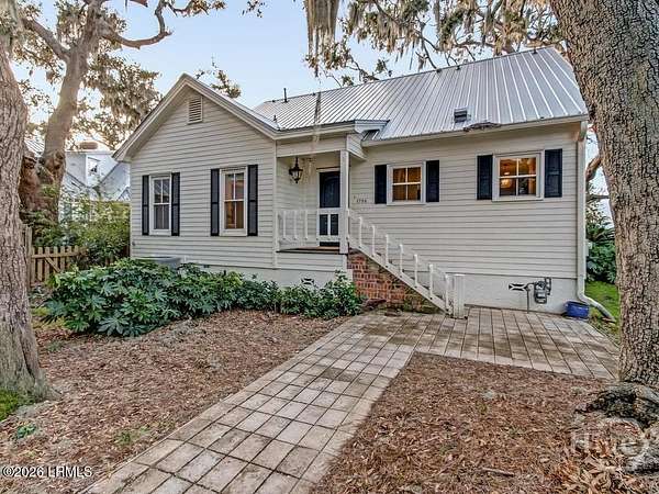 1.62 Acres of Land with Home for Sale in Savannah, Georgia