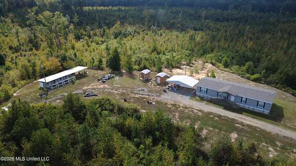 100 Acres of Recreational Land with Home for Sale in Kosciusko, Mississippi