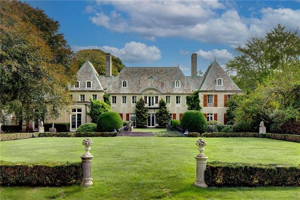 4.8 Acres of Land with Home for Sale in Newport, Rhode Island