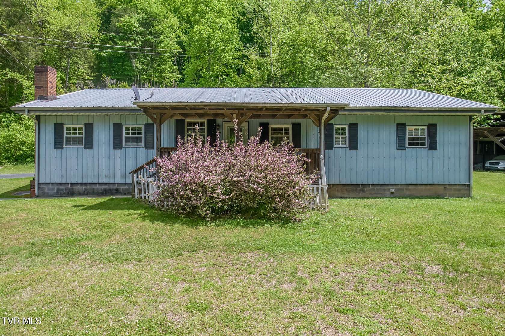 1.56 Acres of Land with Home for Sale in Kingsport, Tennessee
