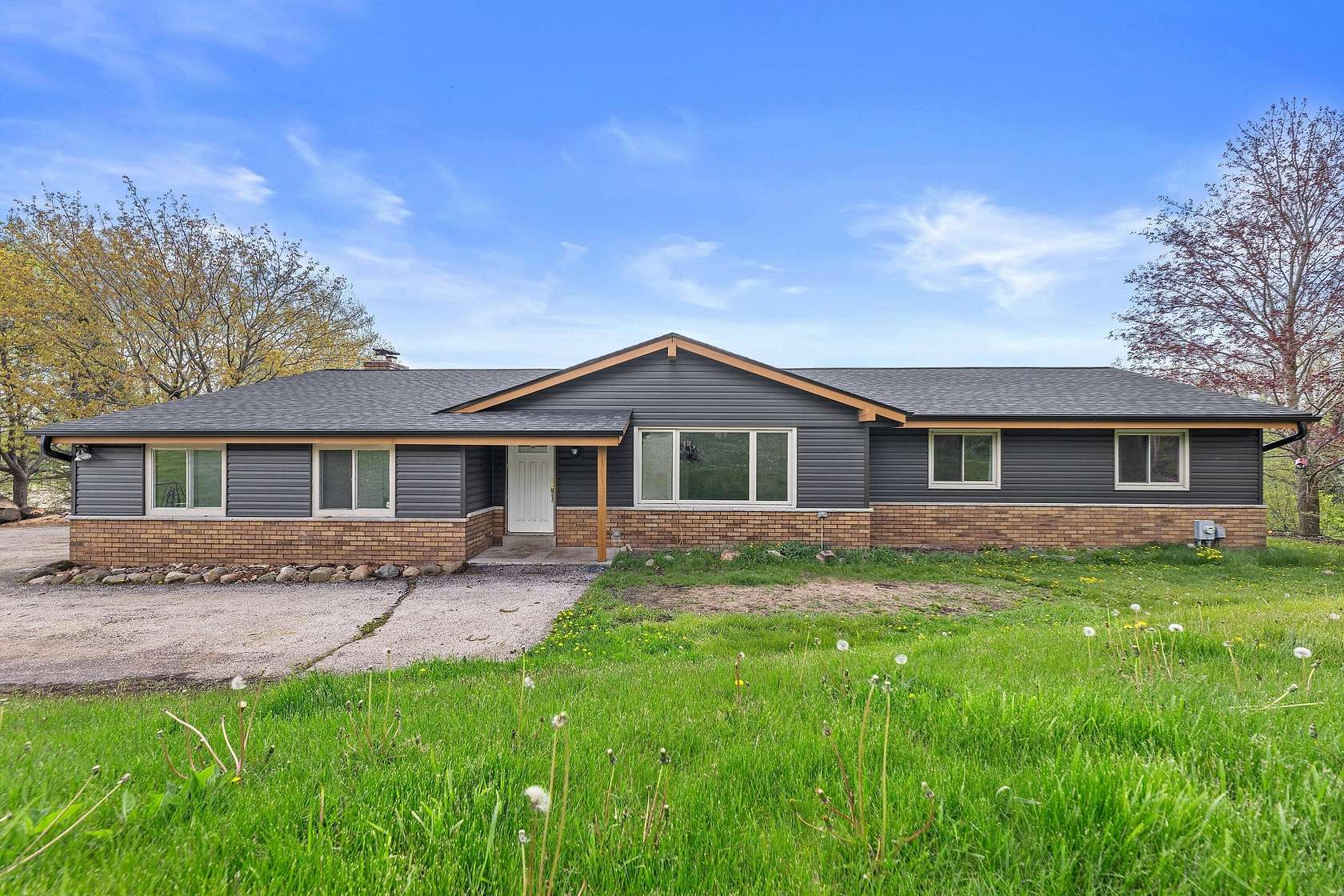 1.5 Acres of Land with Home for Sale in New Berlin, Wisconsin
