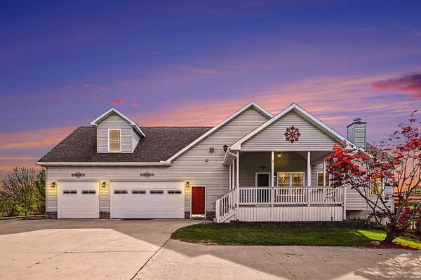 4 Acres of Land with Home for Sale in Battle Creek, Michigan