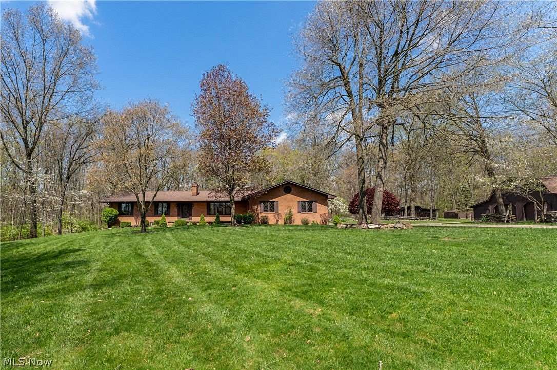 13.4 Acres of Land with Home for Sale in Petersburg, Ohio