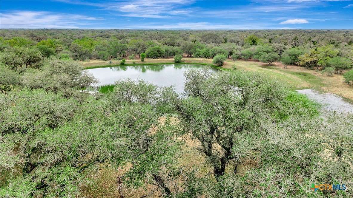 447 Acres of Improved Land for Sale in Yoakum, Texas