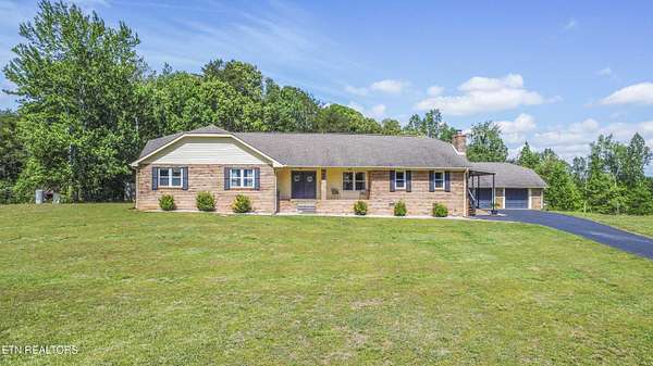 9 Acres of Land with Home for Sale in Madisonville, Tennessee