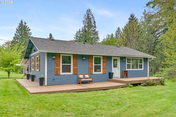 14 Acres of Land with Home for Sale in Estacada, Oregon