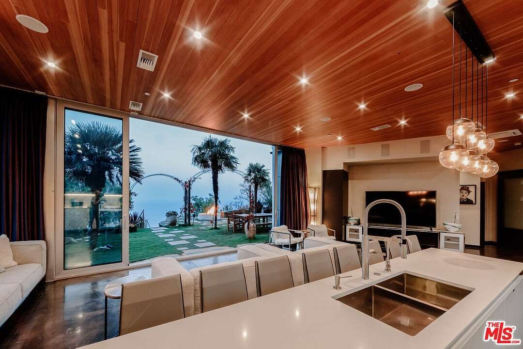 5 Acres of Land with Home for Sale in Malibu, California