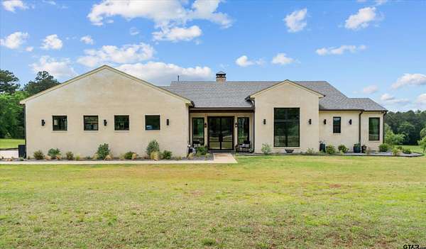 10 Acres of Land with Home for Sale in Flint, Texas