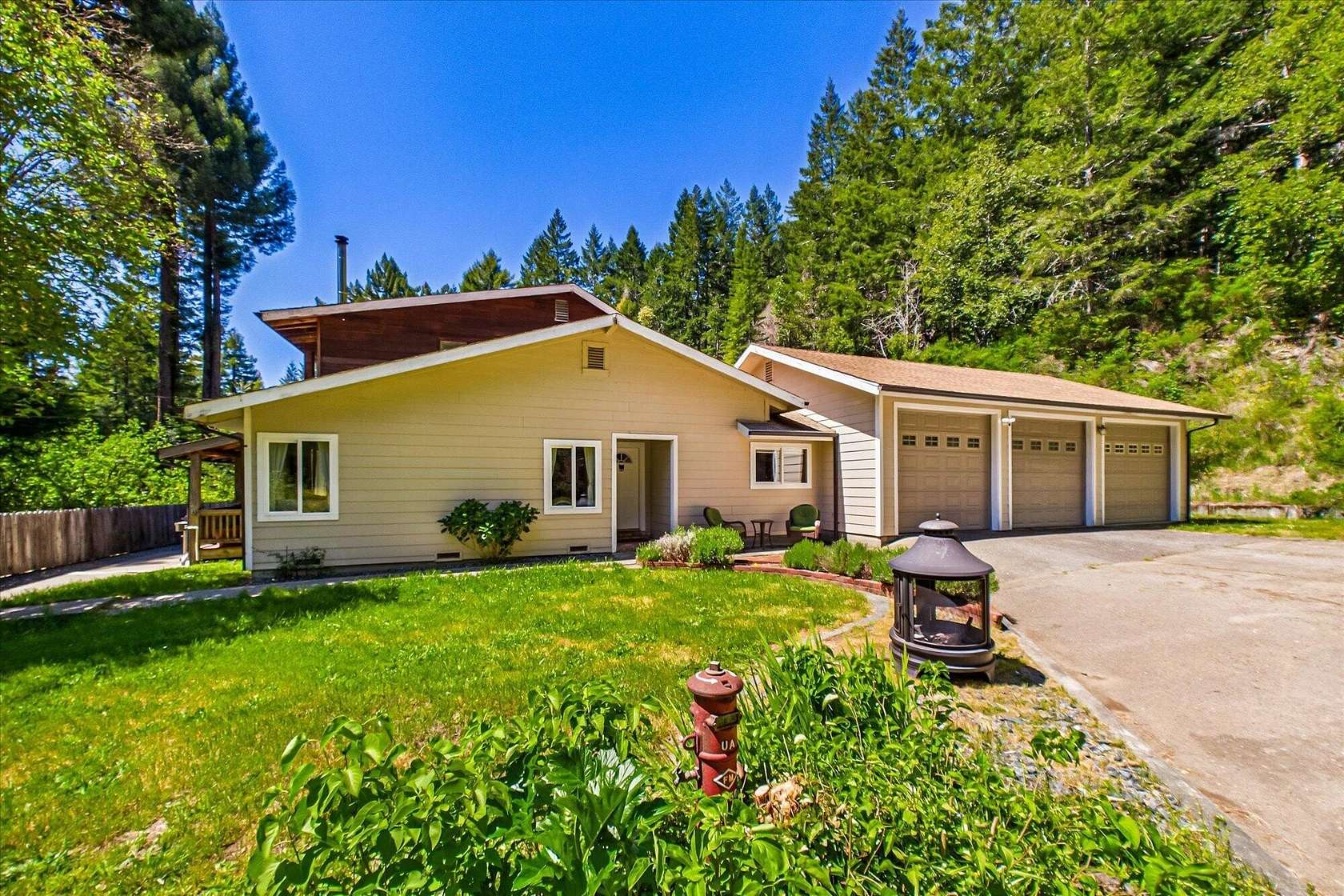 2 Acres of Land with Home for Sale in Whitethorn, California